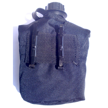 Mil-Tec Черна пластмасова манерка  с алуминиево канче и калъф 3