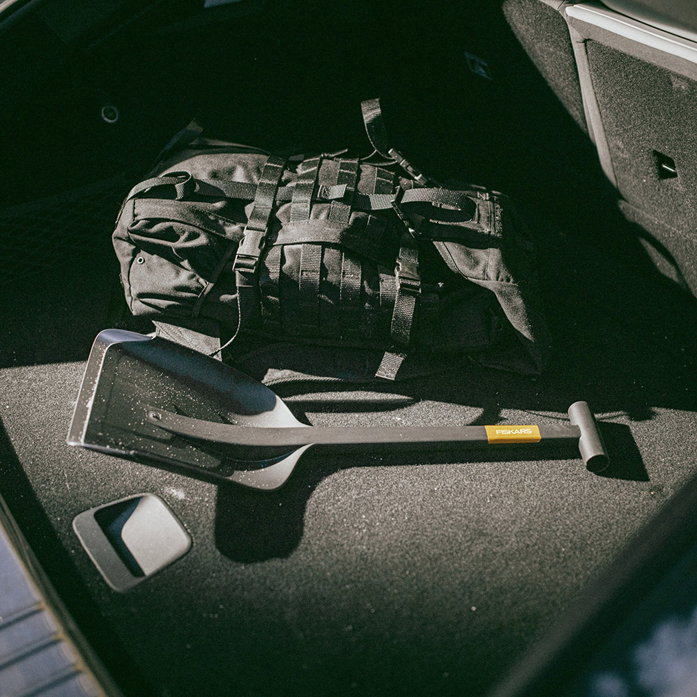 Лопата за кола Fiskars Plus 4