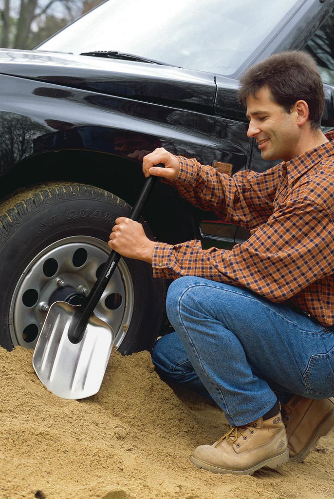 Fiskars Лопата за кола и къмпинг 2