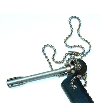 BCB Магнезиева запалка със сератирана пластина тип  'Ranger' 3