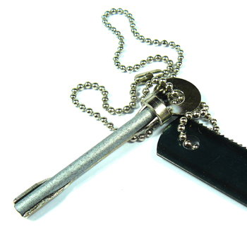 BCB Магнезиева запалка със сератирана пластина тип  'Ranger' 4